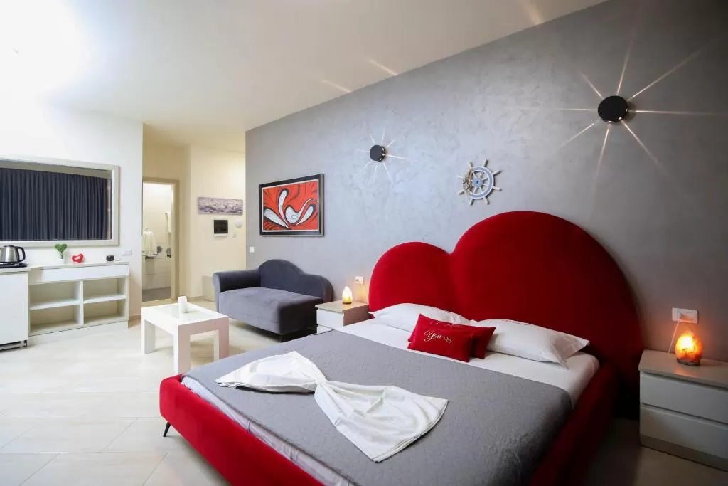 Diamond Hill 12 - Superior Suite 3.jpg